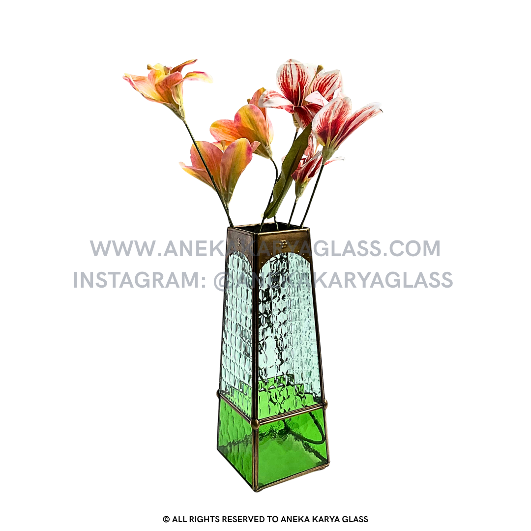FN S4 Colored Glass Vase - Image 6