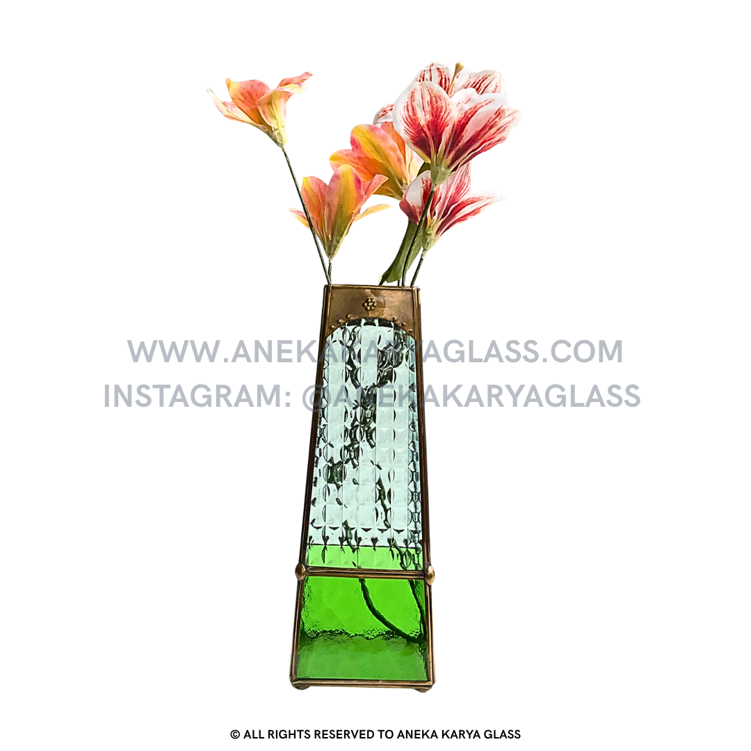 FN S4 Colored Glass Vase - Image 5